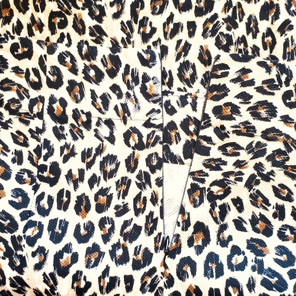 Signature Collection | Cheetah Pencil Skirt | 10 - Picture 3 of 4